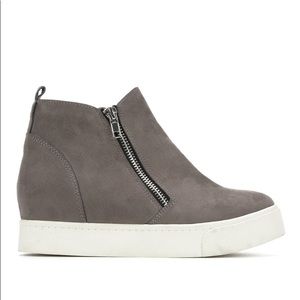 Wedge shoes
